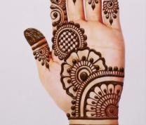 AANHPI: Henna Hand Painting with Shaheen Sultana (in English and Bengali) image
