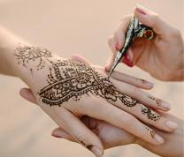 Celebrate Diwali: Henna Hand Painting Workshop with Anowara Ahmed